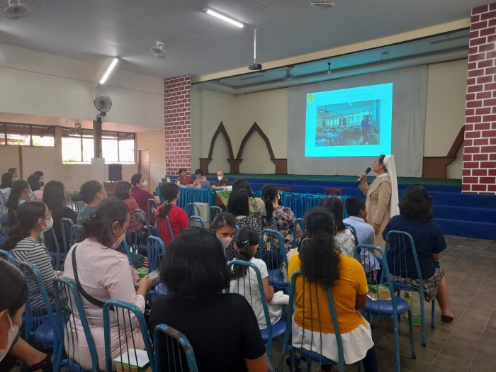 MEMBANGUN KOMITMEN BERSAMA DALAM MENDAMPINGI SISWA